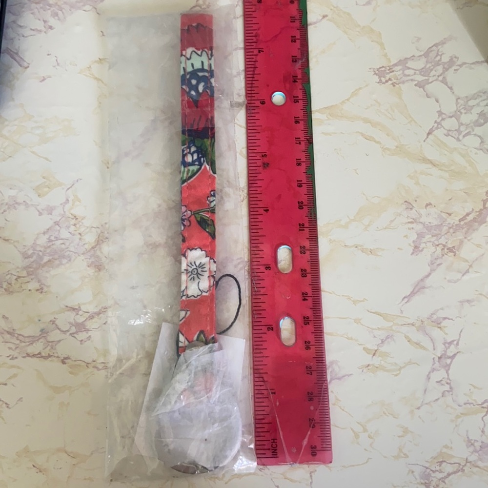 NWT Vera Bradley Loop Leychain